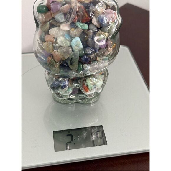 Hello Kitty Jar with Gemstones + Crystal Chips - Picture 6 of 7